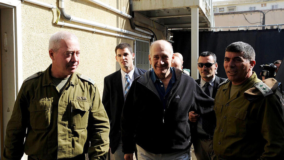 Израелски министар одбране остаје на функцији