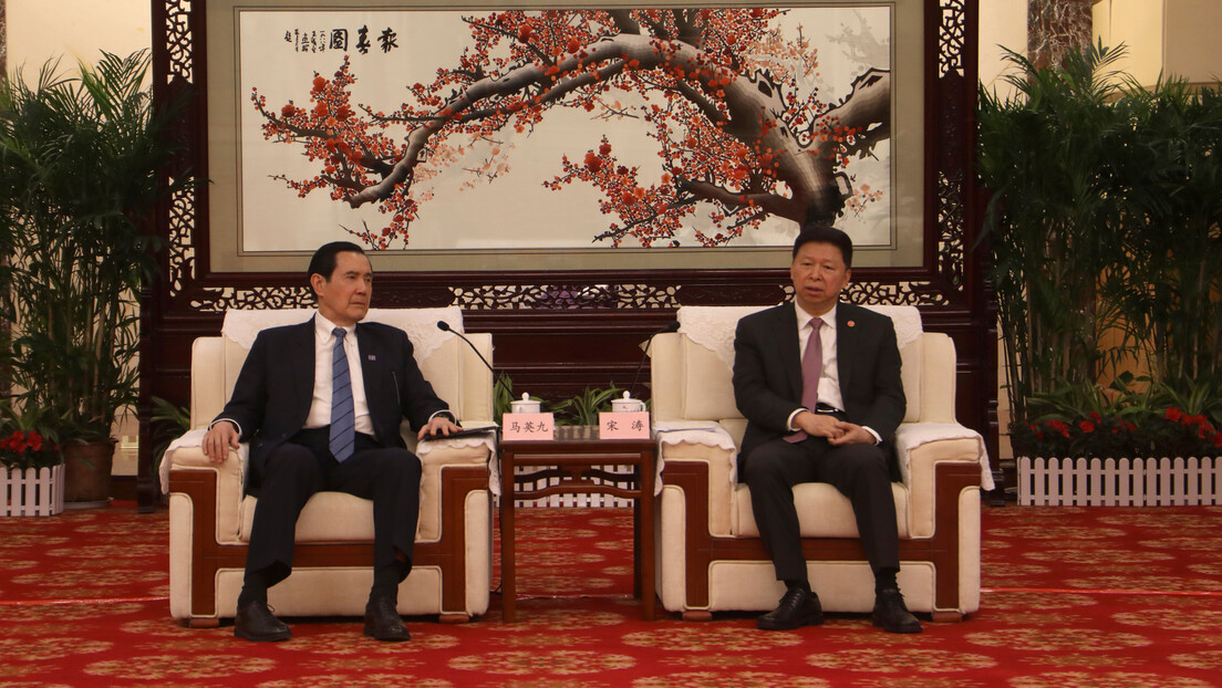 Бивши председник Тајвана позвао Пекинг и Тајпеј да учине све како би избегли рат