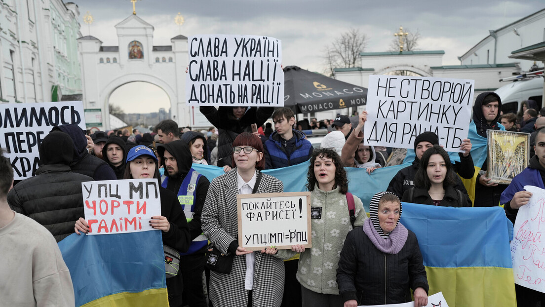 Медведев: Украјинска власт ће одговарати пред Богом за злодела против Кијевско-печерске лавре