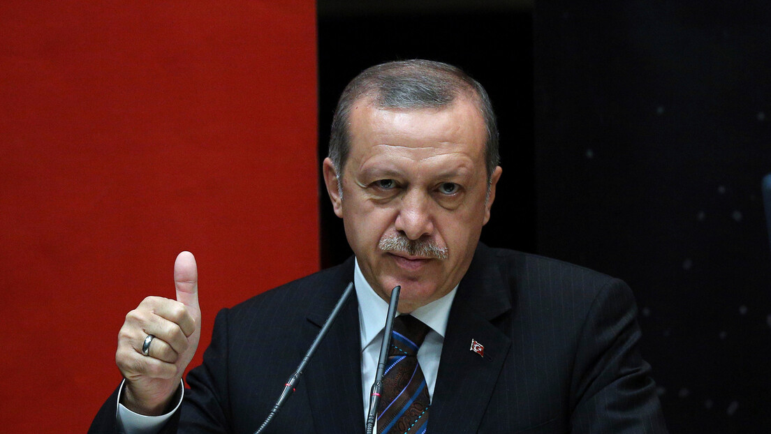 "Политико": Турска је главобоља без које НАТО не може