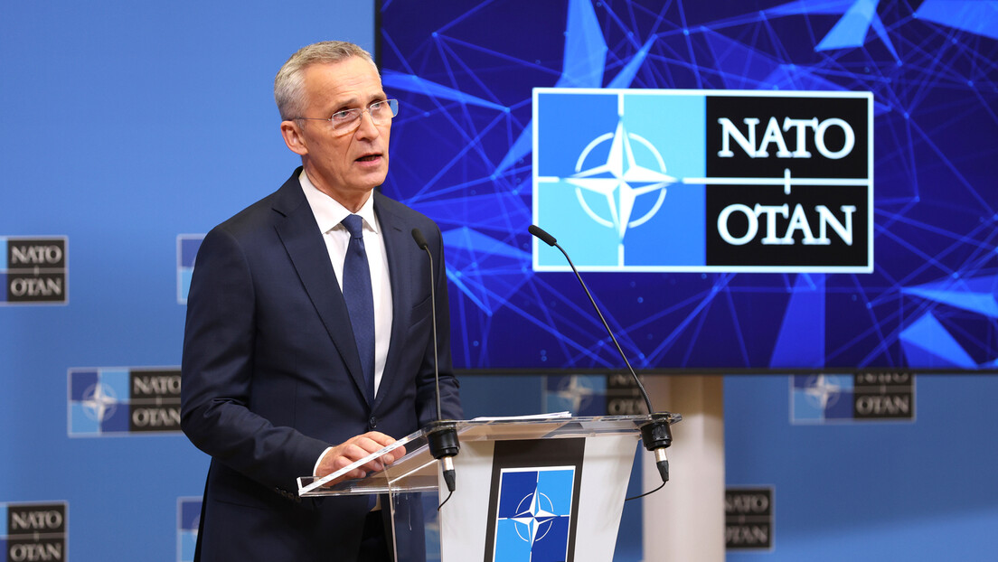 Столтенберг: Украјини за офанзиву треба још муниције, земље НАТО-а ће повећати производњу