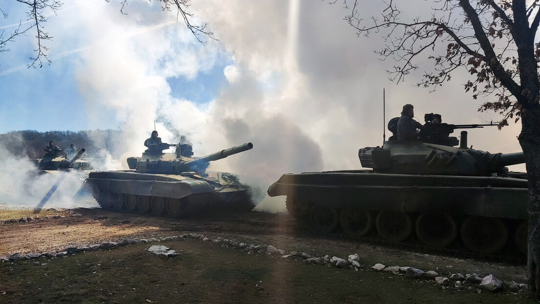 Како је НАТО "помогао" Србији да се разоружа: Уништавали тенкове за којима данас кука Зеленски