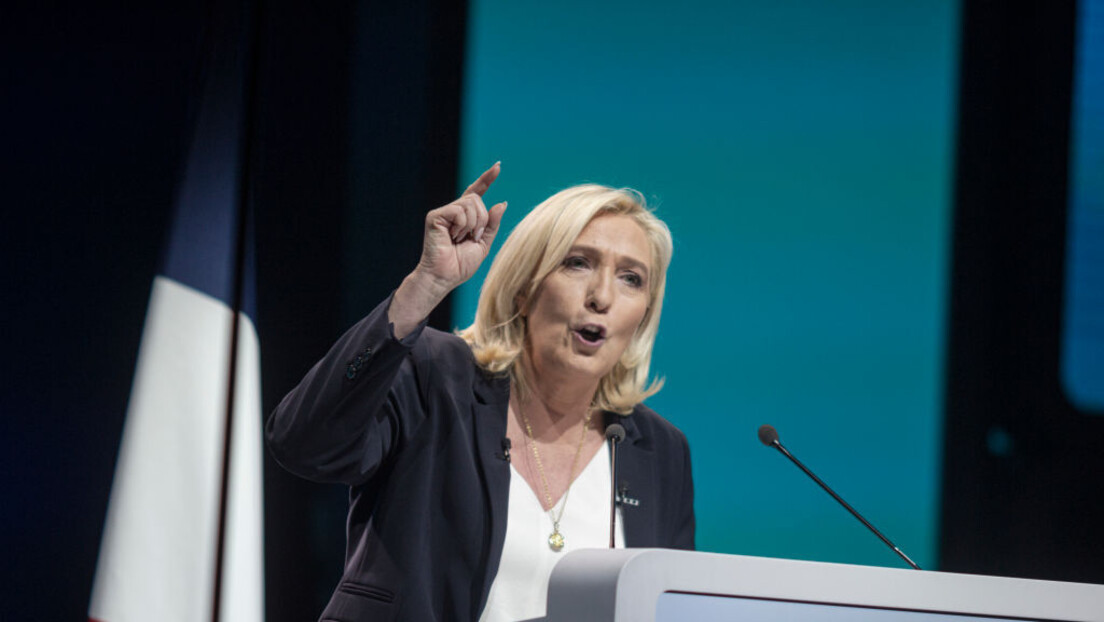 Нова анкета: Ле Пен би убедљиво победила Макрона да се избори у Француској одрже данас