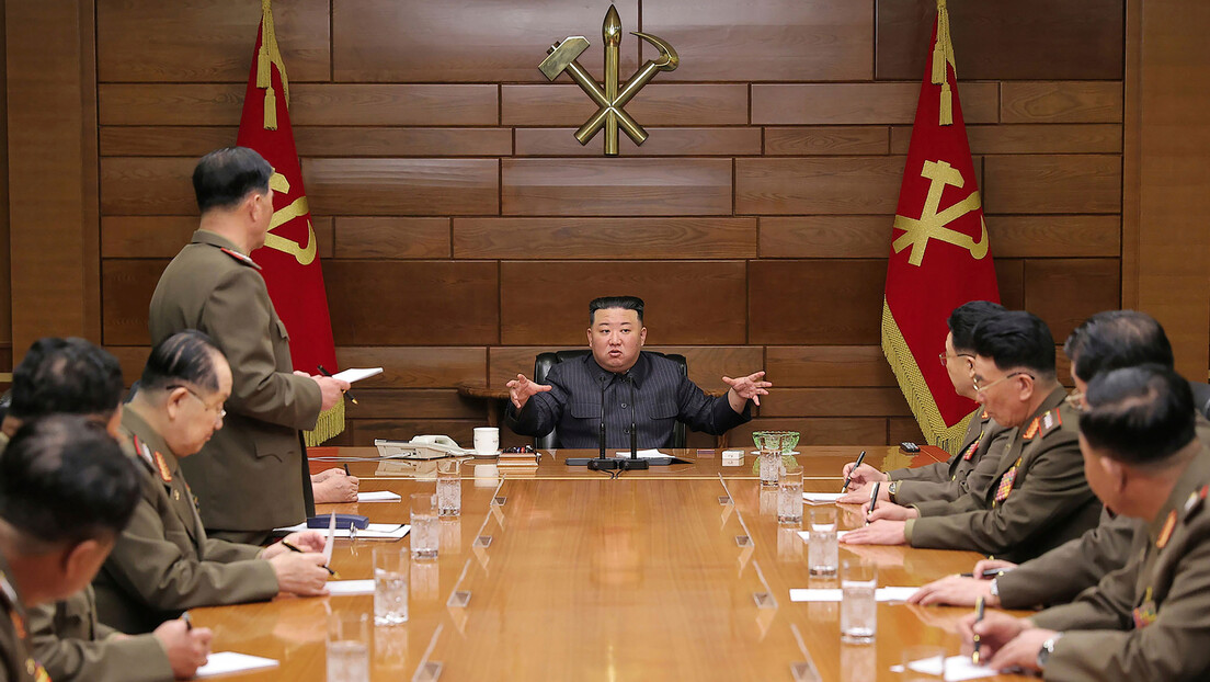 Ким Џонг Ун поручио: Ојачати оружане снаге, ситуација се погоршава