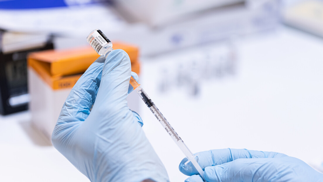Поднето 185 тужби због ковид вакцине у Немачкој: Сумњају да им је уништено здравље