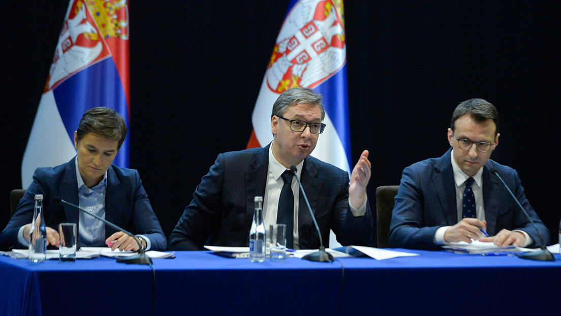 Vučić: Srbija nije i neće nikad izvoziti oružje u Ukrajinu