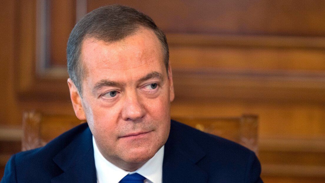 Medvedev: Kada nestanu finansije sa Zapada, nestaće i Ukrajina