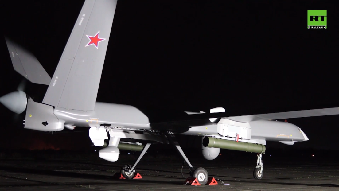 Руско Министарство одбране: Руски дрон уништава опрему украјинске војске (ВИДЕО)