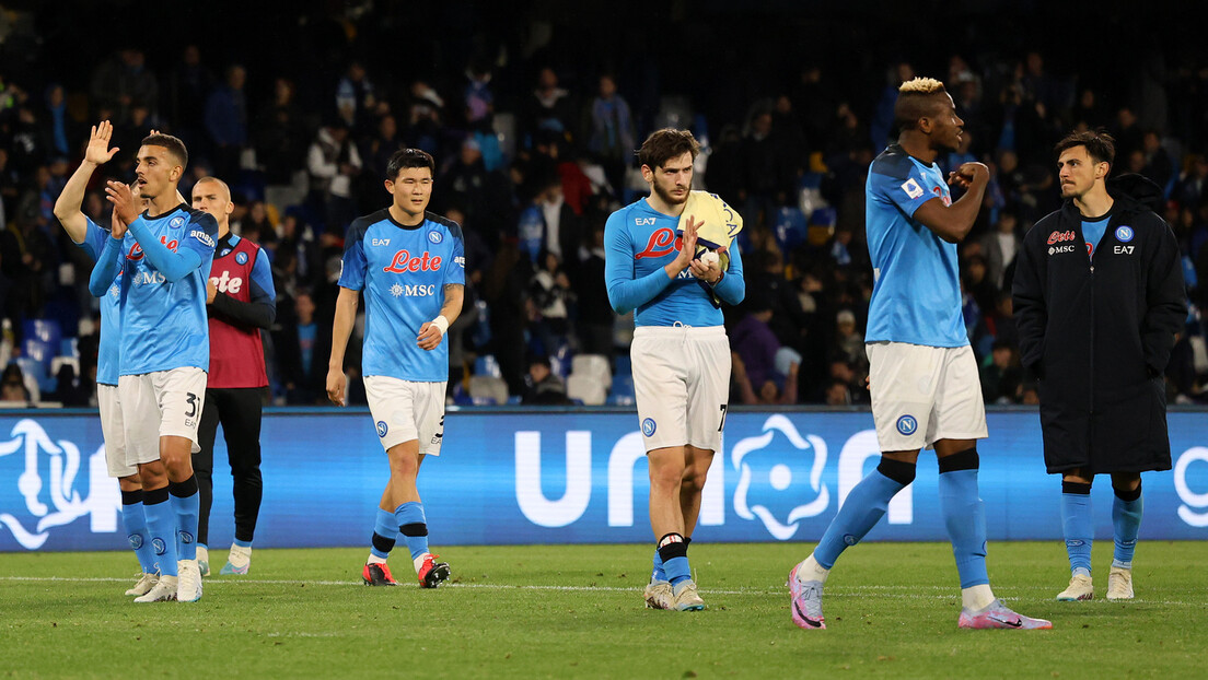 Napoli u padu forme, Inter poražen od Monce