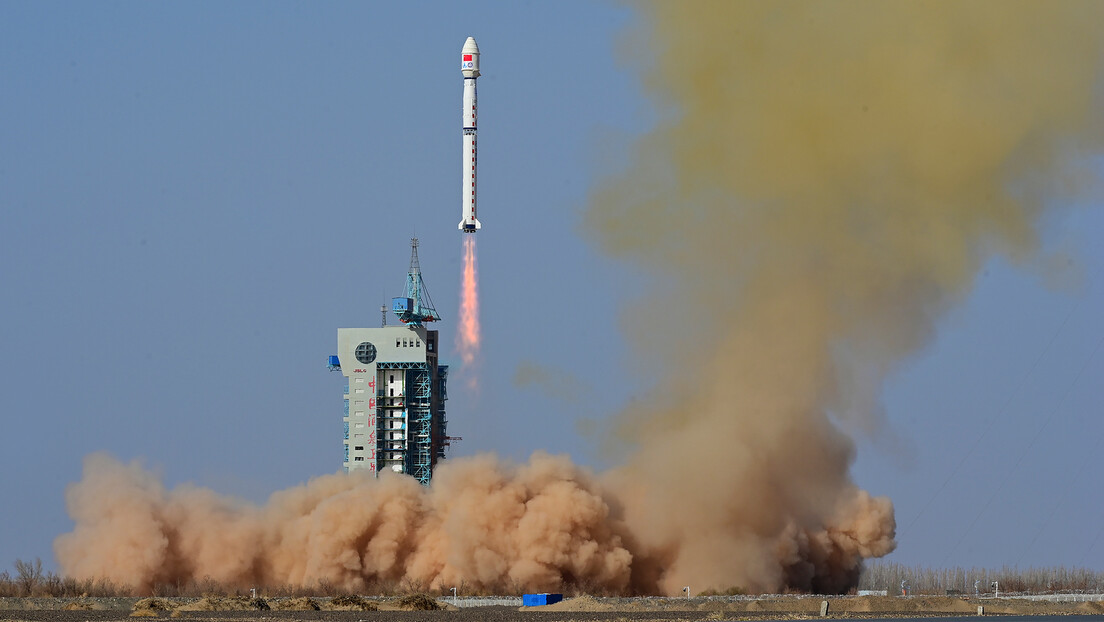 Kina uspešno lansirala satelit i promenila rute avionima: Tajvan uznemiren