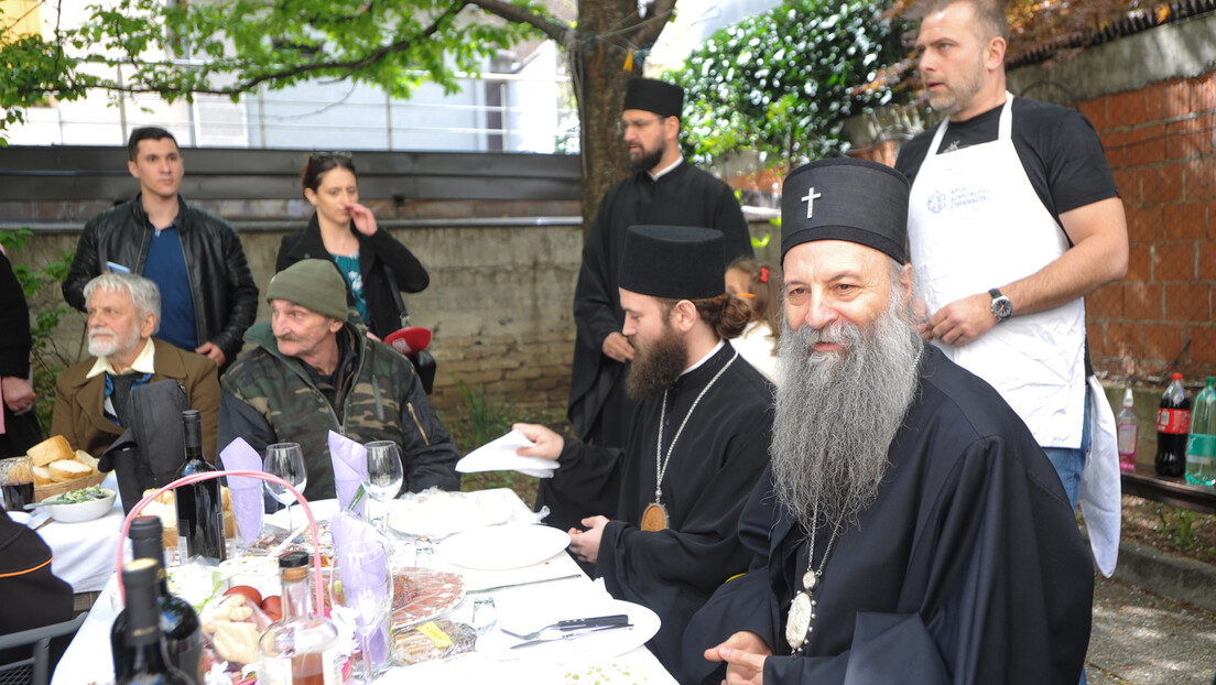 Patrijarh Porfirije na vaskršnjem ručku sa beskućnicima: Bogat je onaj koji ima poverenje u Boga VIDEO