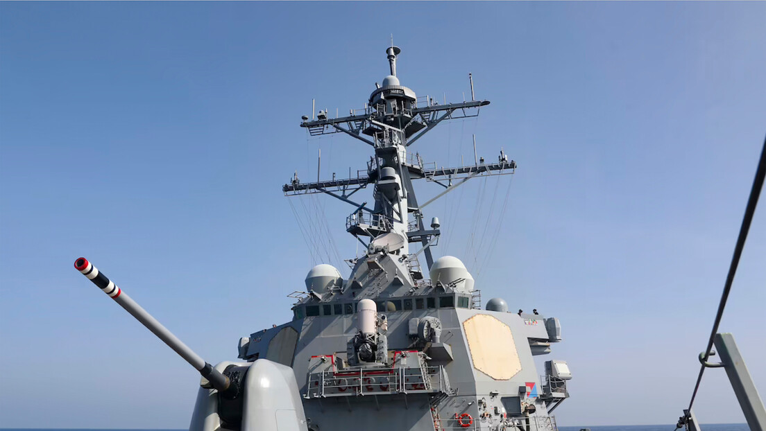 Амерички ратни брод у Тајванском мореузу; Кина: Безначајна провокација