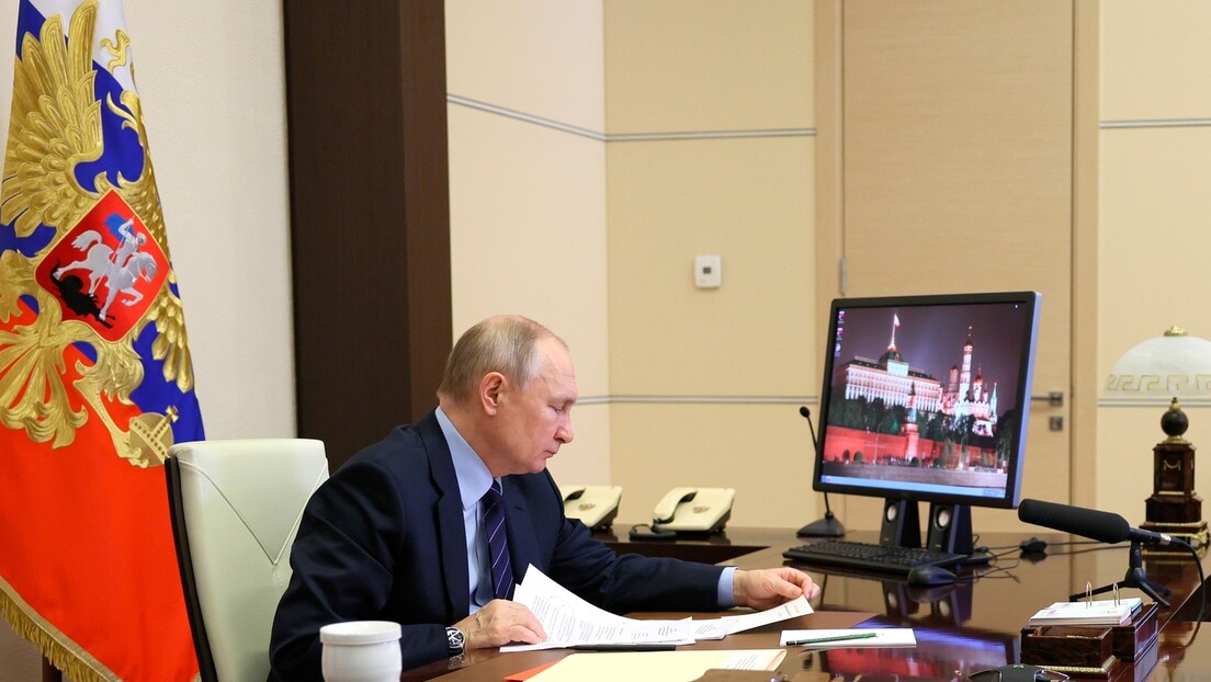 Путин са Саветом безбедности: О додатним мерама за спречавање криминала у образовним установама