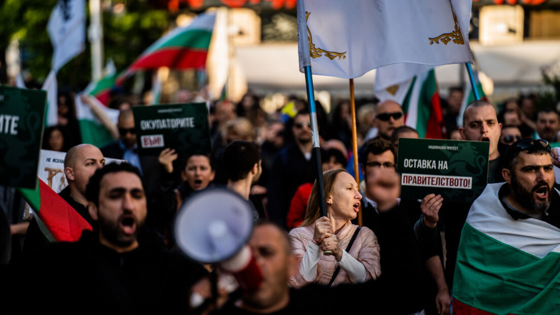 Бугари хоће неутралност: На хиљаде људи изашло на улице у Софији и другим градовима