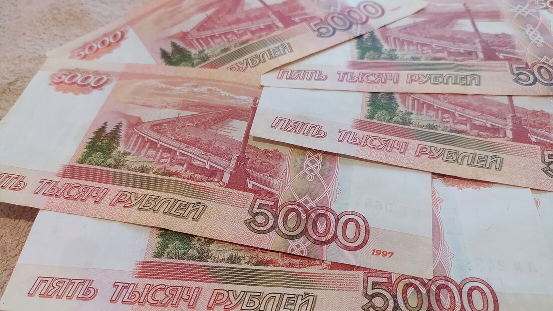 Centralna banka Rusije zadržala kamatnu stopu od 7,5 odsto - rublja ojačala