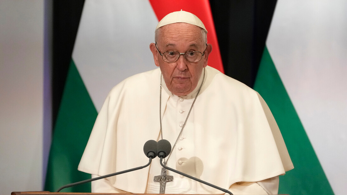 Папа похвалио породичну политику Мађарске: Eвропа да не залута на пут идеолошког колонијализма