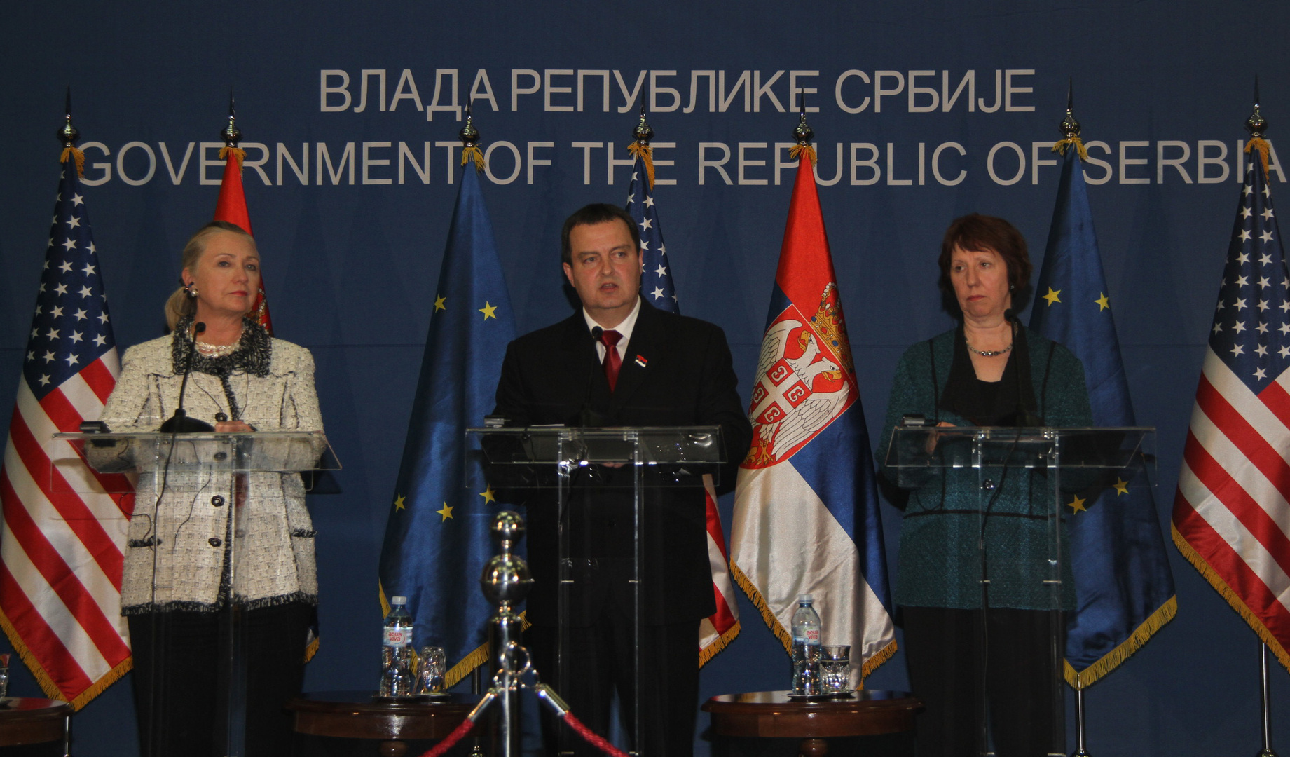 Premijer Srbije Ivica Dačić, Ketrin Ešton i Hilari Klinton na konferenciji za novinare u Beogradu 2012. godine