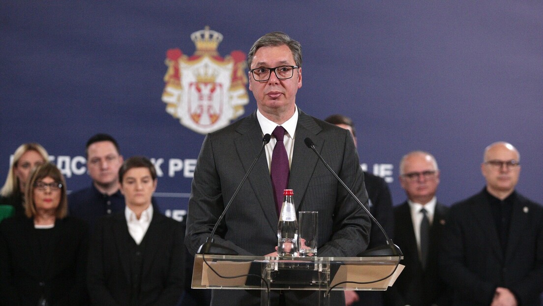 Vučić: Izvršićemo potpuno razoružavanje Srbije; 1.000 policajaca čuvaće škole