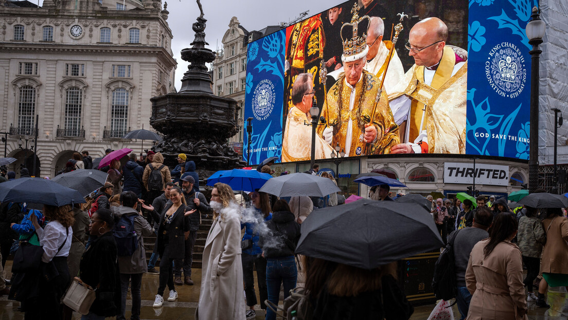 На екранима церемонија, на улици протести и хапшења: Како је изгледао Лондон током крунисања Чарлса