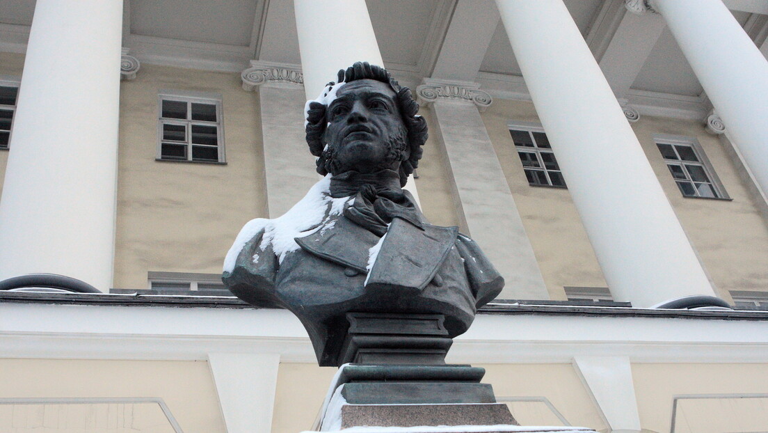 Пушкинови споменици на удару Кијева: И песника из 19. века сматрају колонизатором