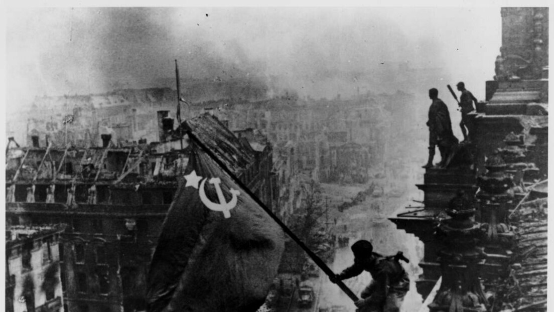После Немаца и Американци лажирају историју: Русија је аналогна нацистичкој Немачкој