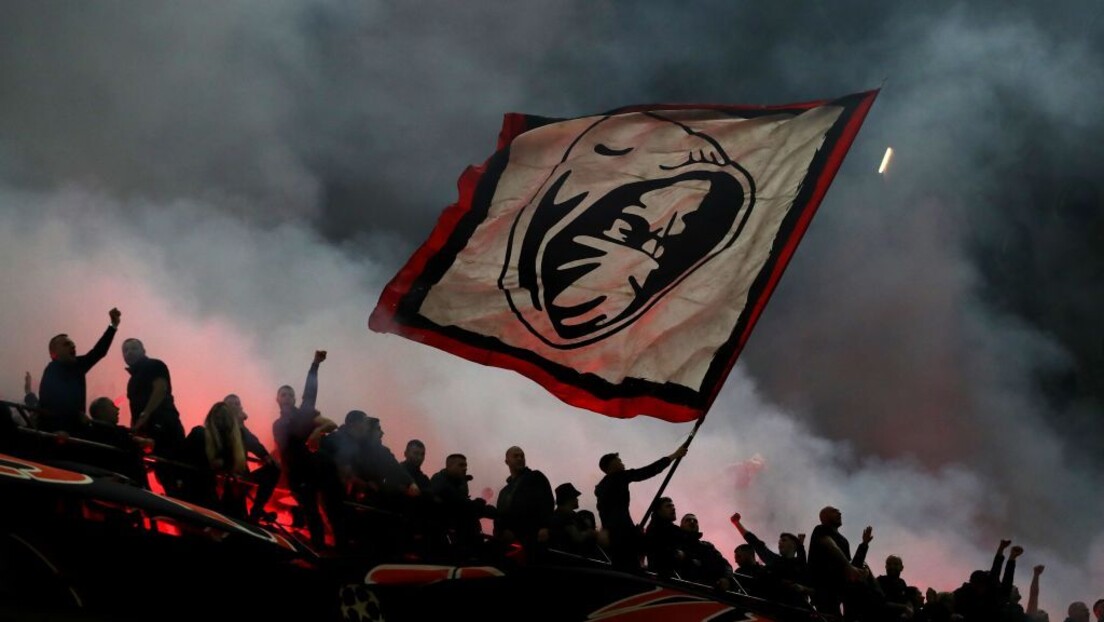 Незадовољни навијачи постројили фудбалере Милана