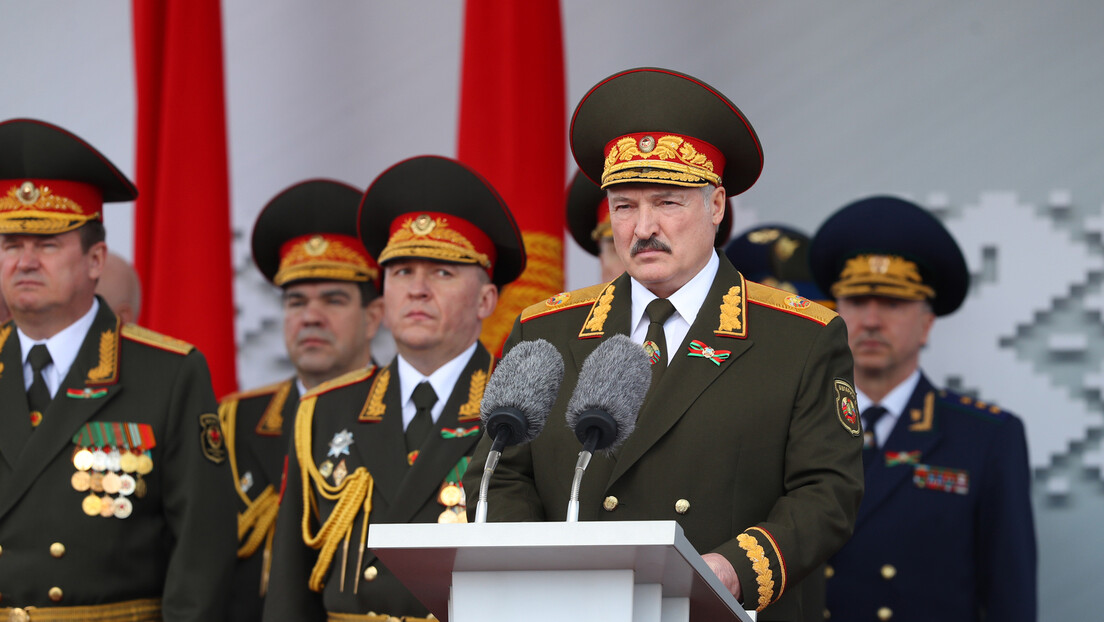 Лукашенко: Белоруска застава, грб и химна инспиришу на нова достигнућа