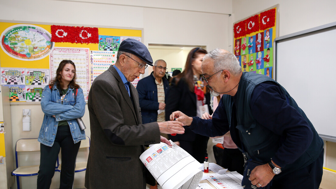 Турска ће гласати и у другом кругу: Ердоган бољи, али недовољно за победу у првој рунди