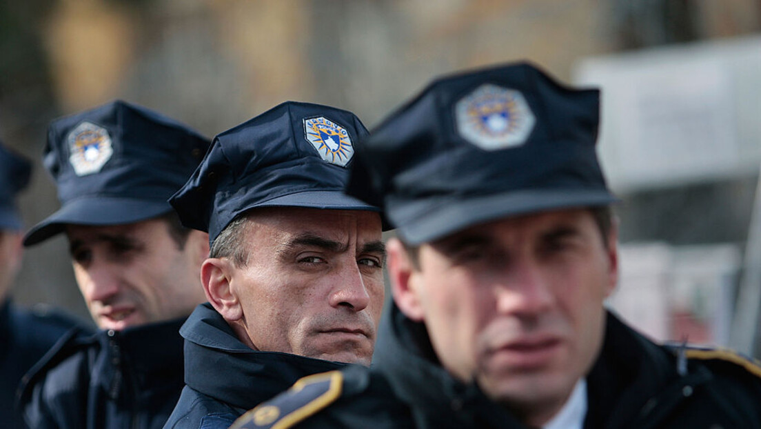 Петорица ухапшених због тероризма код Пећи носили одећу са ИСИС симболима