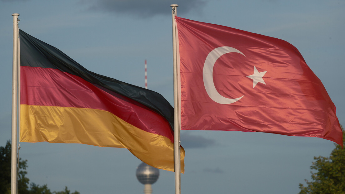 Turska poručila Nemačkoj: Učite svet o slobodi štampe, a hapsite nam novinare