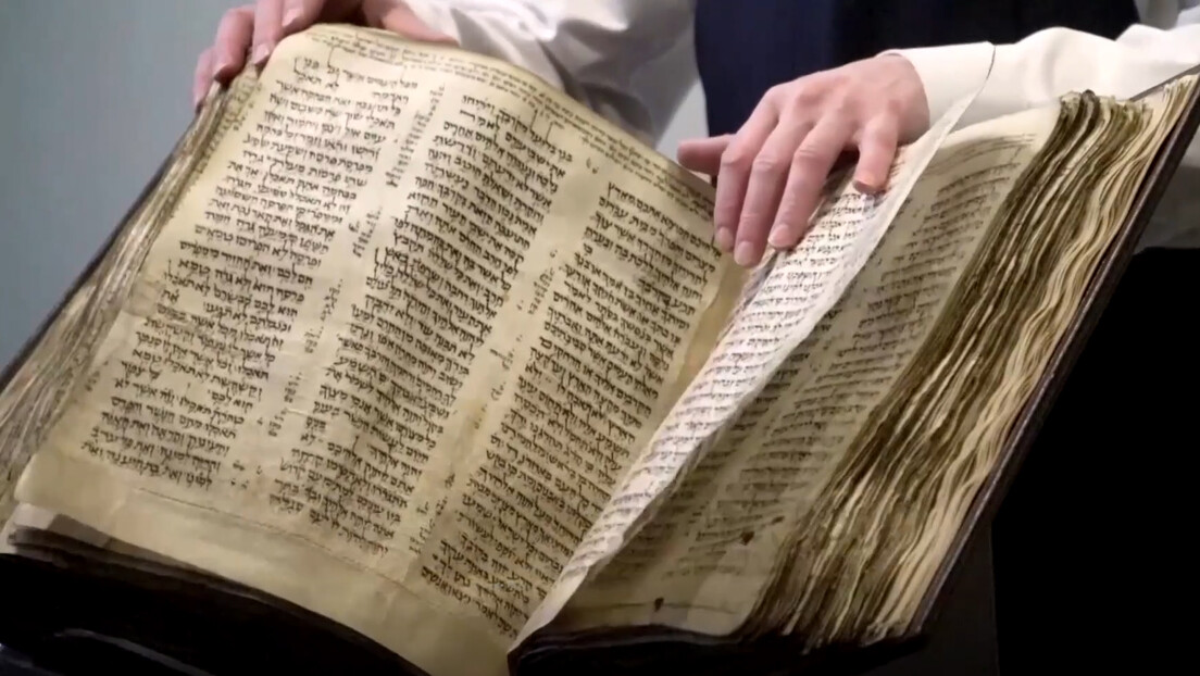 Хебрејска Библија из 900. године наше ере продата за 38,1 милион долара