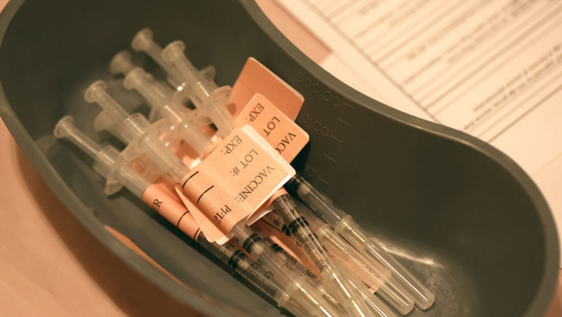 ЕУ постигла договор са "Фајзером" о измени уговора за куповину вакцина