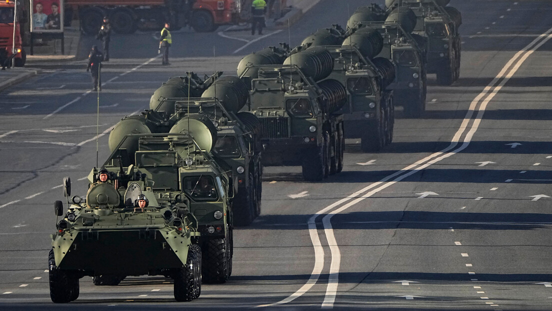 Минск: Русија нам послала комплет ПВО система С-400