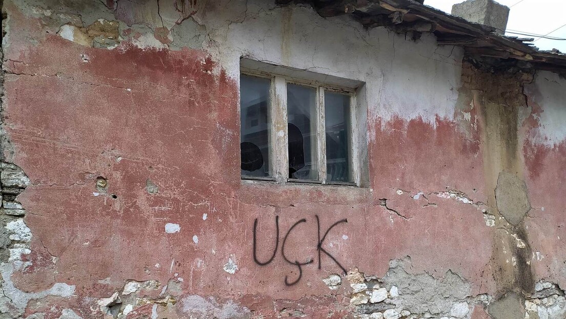 Ораховац: Нови графити исписани на српским кућама
