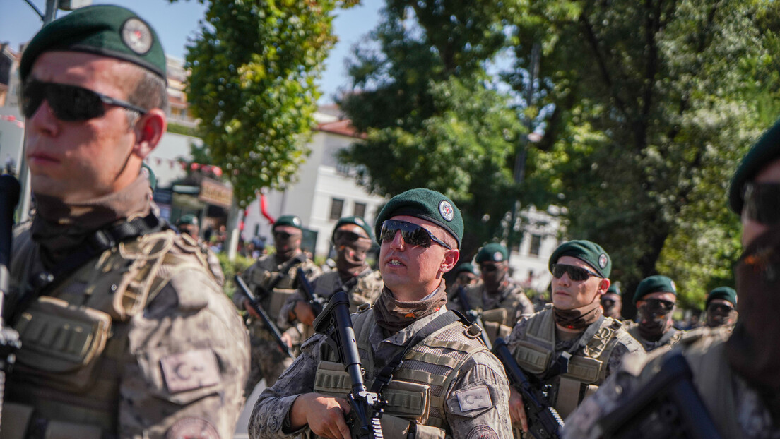 Турска шаље специјалне снаге на КиМ на захтев НАТО-а