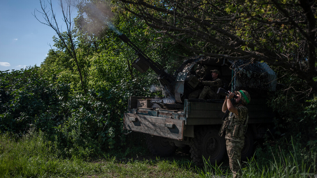 Украјинци напали Доњецк: Противрадарска ракета пала у близини маркета