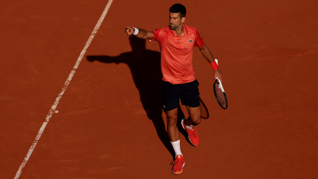 Novak je neuništiv – izgubio set od Hačanova, a onda moćno do polufinala Rolan Garosa