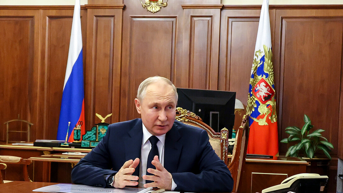 Путин: Глобална економија успорава, а руски БДП расте