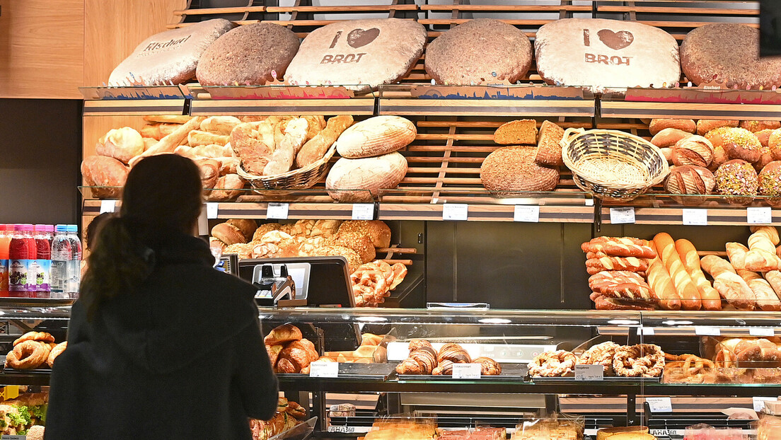 Од данас јефтинија векна "саве": Пекари најављују спуштање цена осталих врста хлеба и пецива