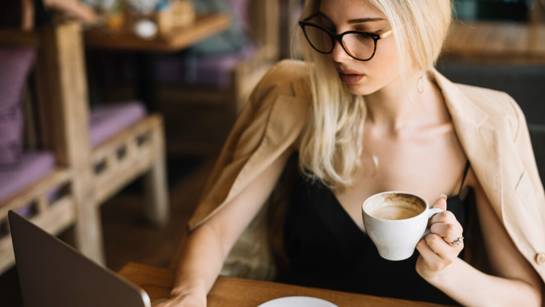 Од друштвених мрежа до превише кафе: 18 свакодневних ствари које могу бити окидачи анксиозности