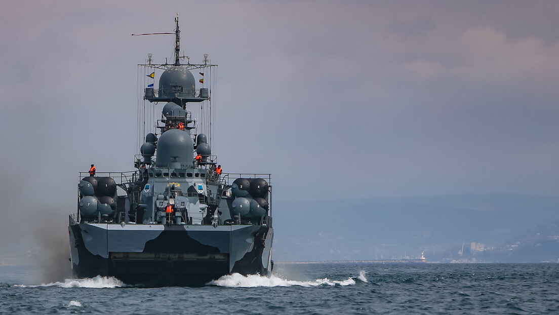 Руски брод одбио напад у Црном мору