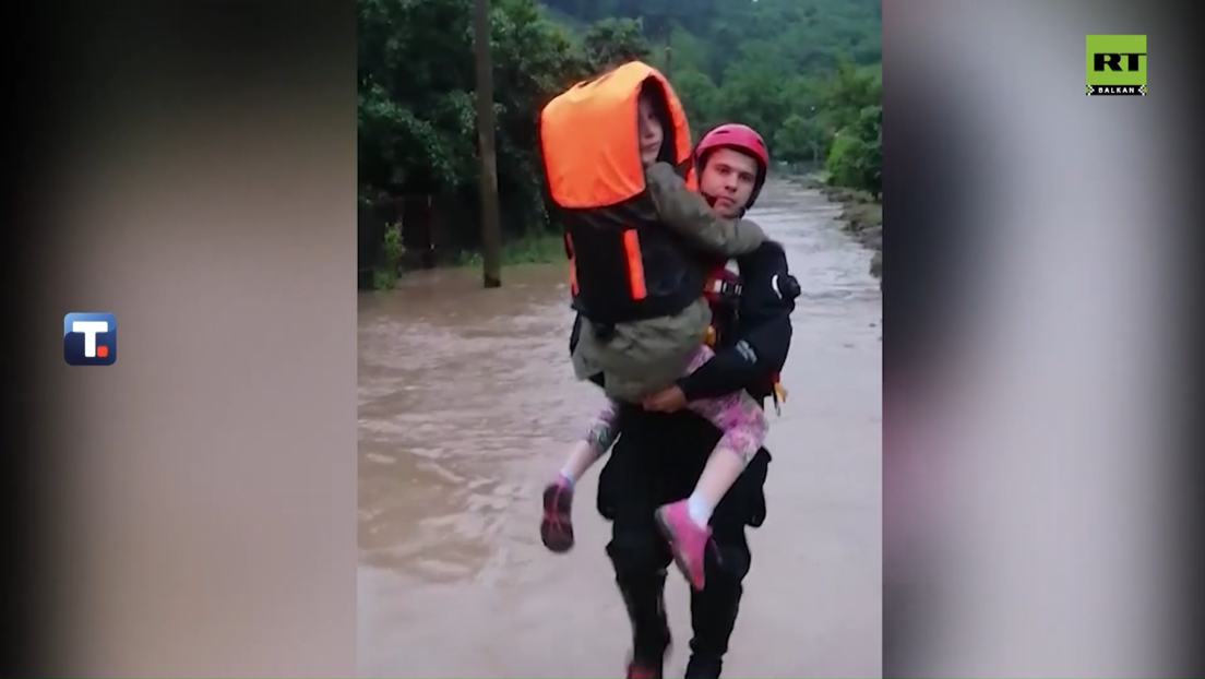 Због поплава евакуисано шест особа, ванредна ситуација у 26 градова у Србији
