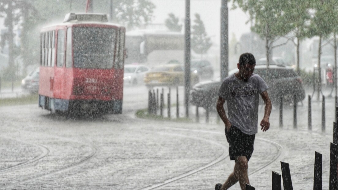 Речна корита пуна, а стиже још кише: Ово су најугроженији делови Србије