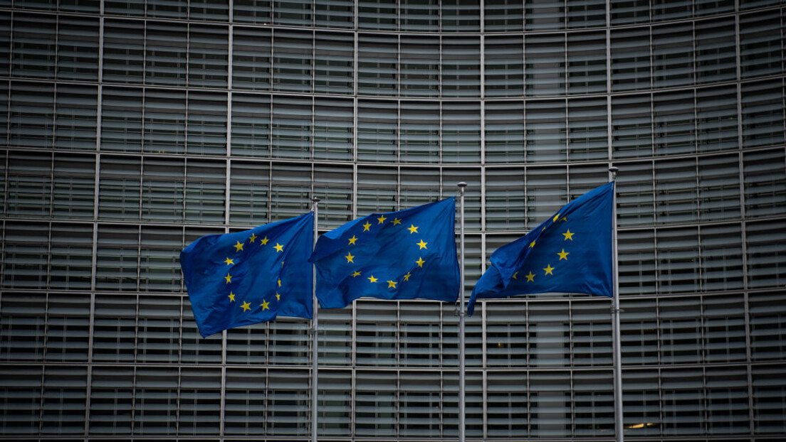 Европска комисија мења буџет ЕУ како би финансирали Украјину годинама