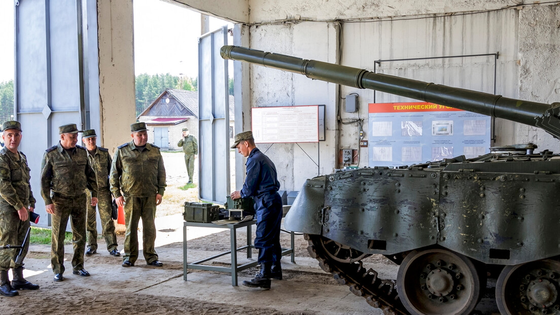 Шојгу наредио да се повећа производња тенкова и тешких бацача пламена (ВИДЕО)