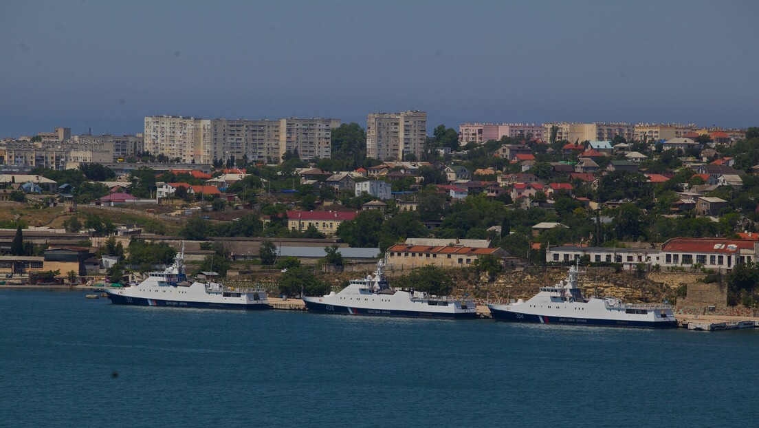 Oborena dva drona iznad Krima