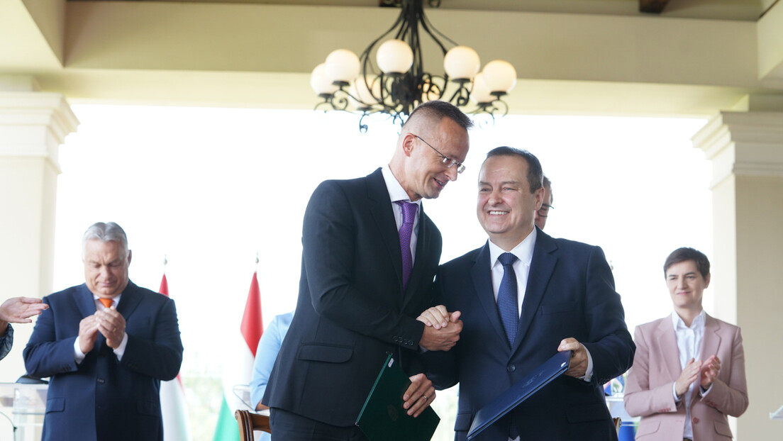 Сијарто: Енергетска безбедност Мађарске је данас незамислива без Србије