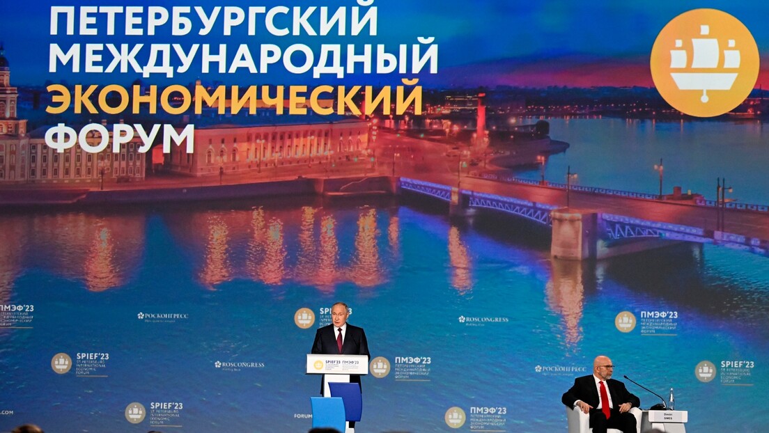 Форум у Санкт Петербургу: Путинова визија сувереног развоја