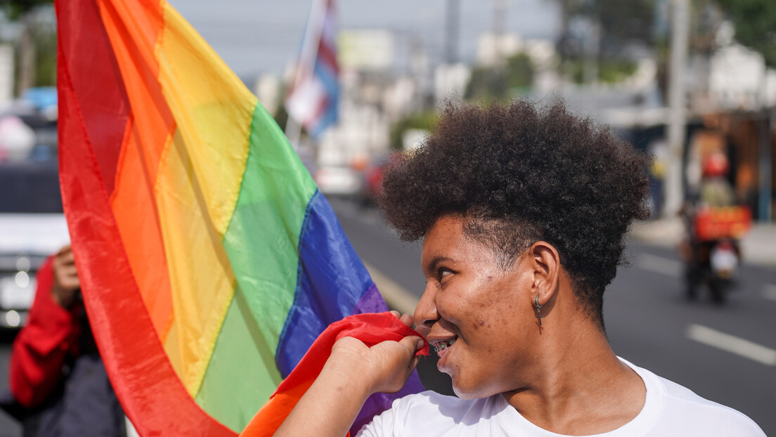 Град у Шпанији забранио истицање ЛГБТ застава на државним институцијама