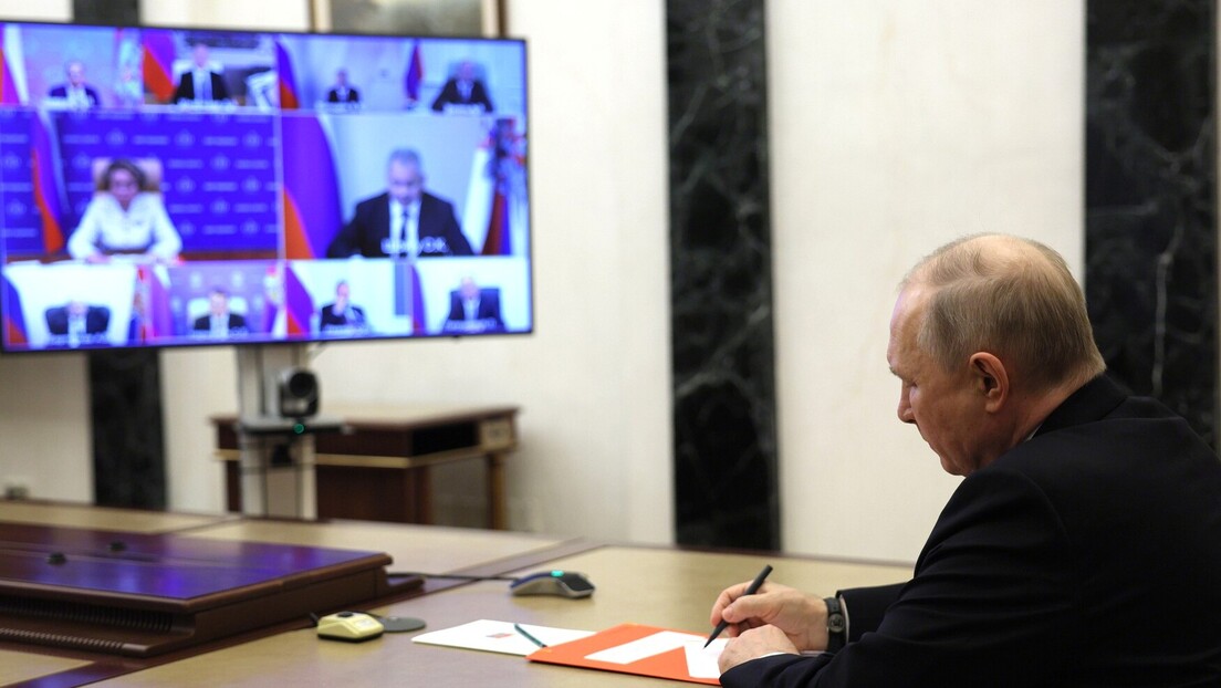 Путин поручио СБ: Будите опрезни! Кијев није потрошио све оружје, резерве војске су му ограничене